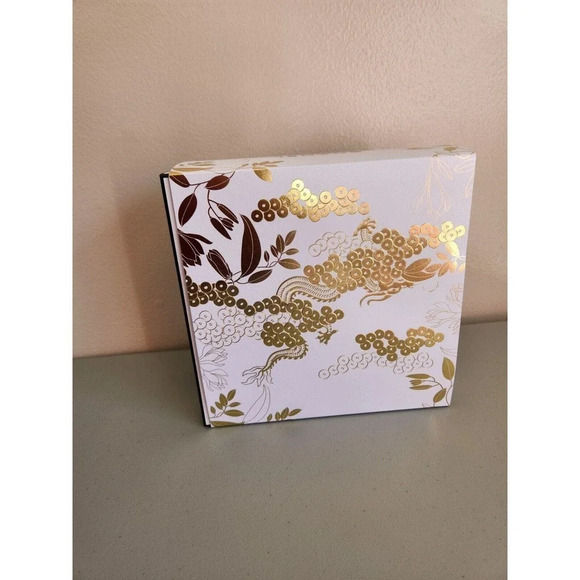 CHANEL Square Empty Gift Box Container 8.5"x8.5"x3.75" Cover Camellia Flower - Picture 10 of 15